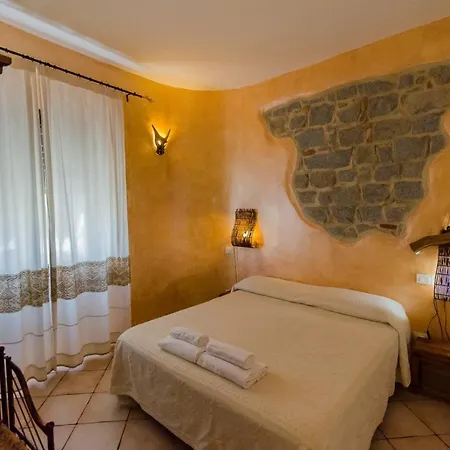 La Pavoncella Bed & Breakfast *